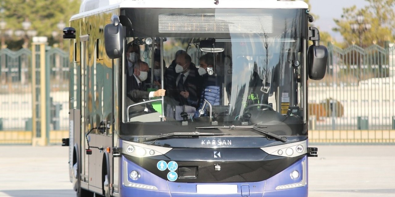 Cumhurbaşkanı Erdoğan, Kabine Toplantısına Sürücüsüz Otobüs Karsan Otonom Atak Electric İle Gitti