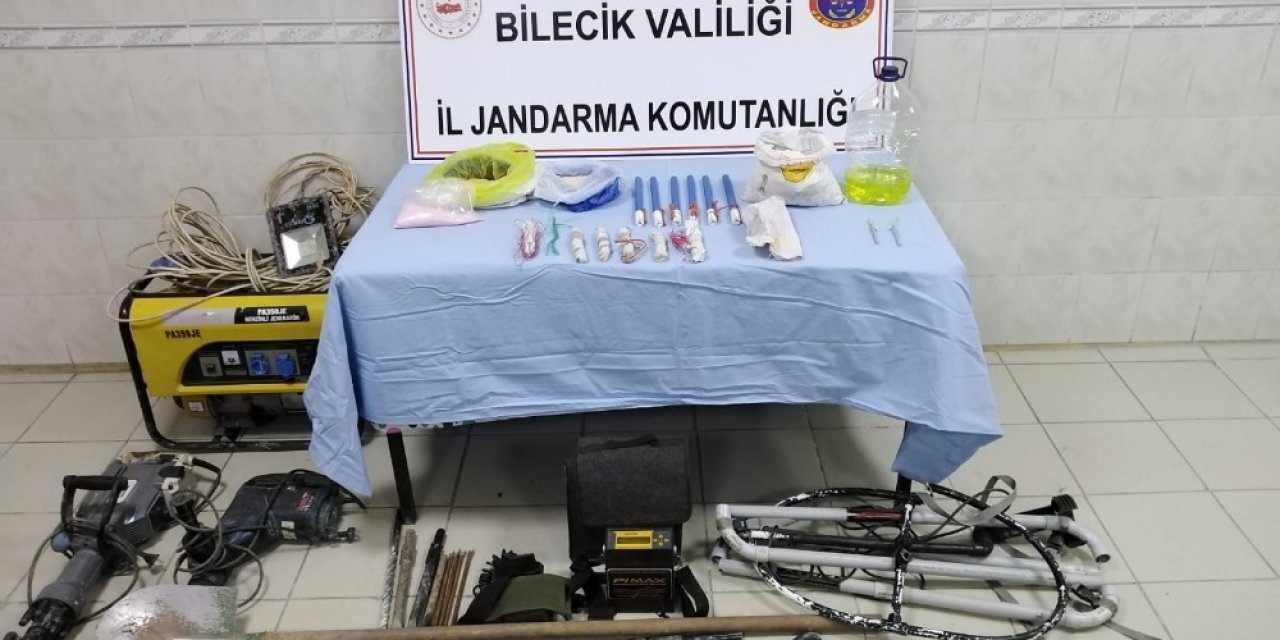 Patlayıcılarla Kaçak Kazı Yapan 3 Kişi Yakalandı