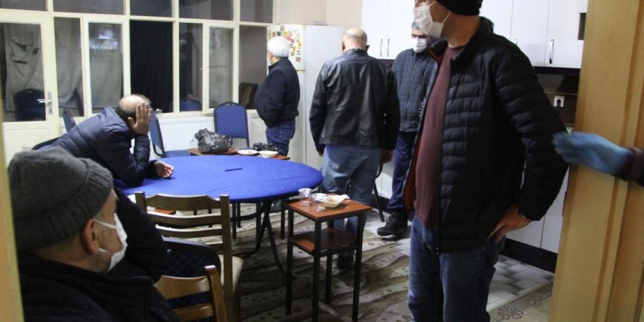 Fuhuş Ve Kumar Operasyonunda 11 Kişiye 11 Bin 748 Tl İdari Para Cezası