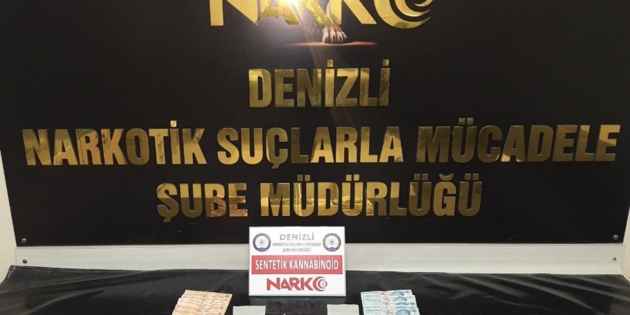 Sattıkları Zehrin Parasıyla Birlikte Yakalandılar
