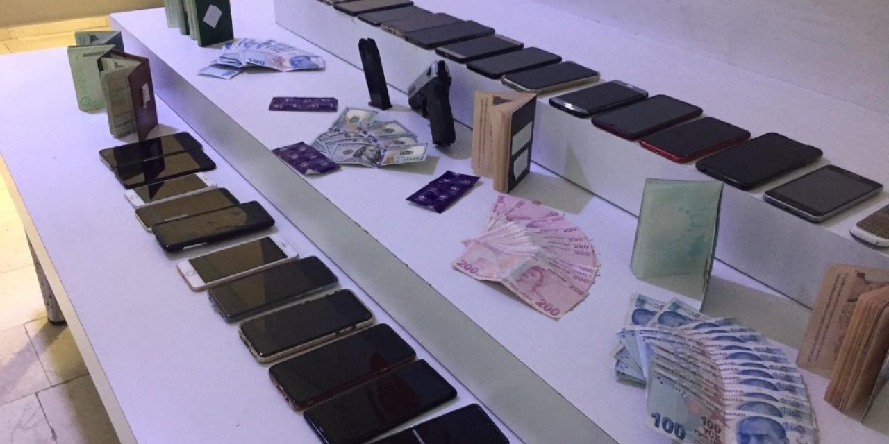 “ponçikler” Fuhuş Çetesine Operasyon: 42 Gözaltı