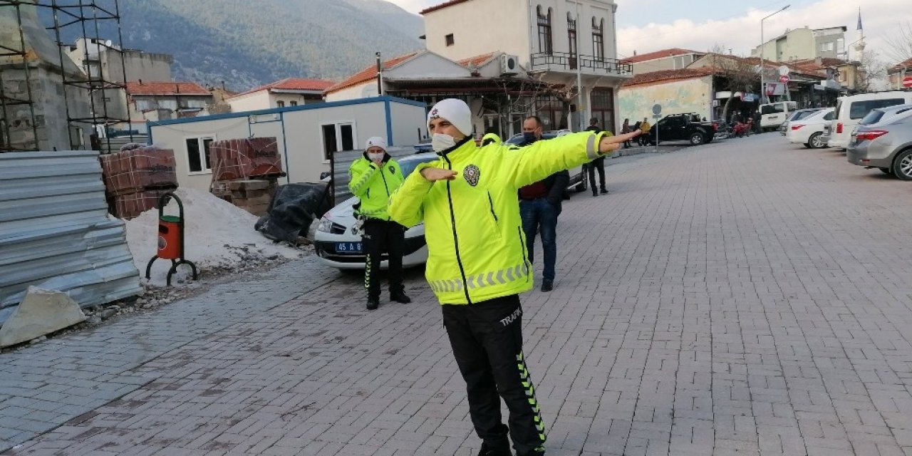 Kırkağaç’ta İlçe Trafiğinde Düzenleme Yapıldı