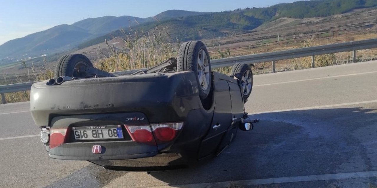 Takla Atan Otomobilden Yaralı Kurtuldu