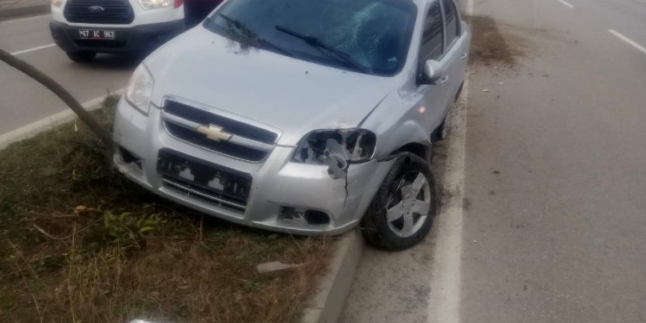Hızını Alamayan Sürücü Karşı Şeride Geçti