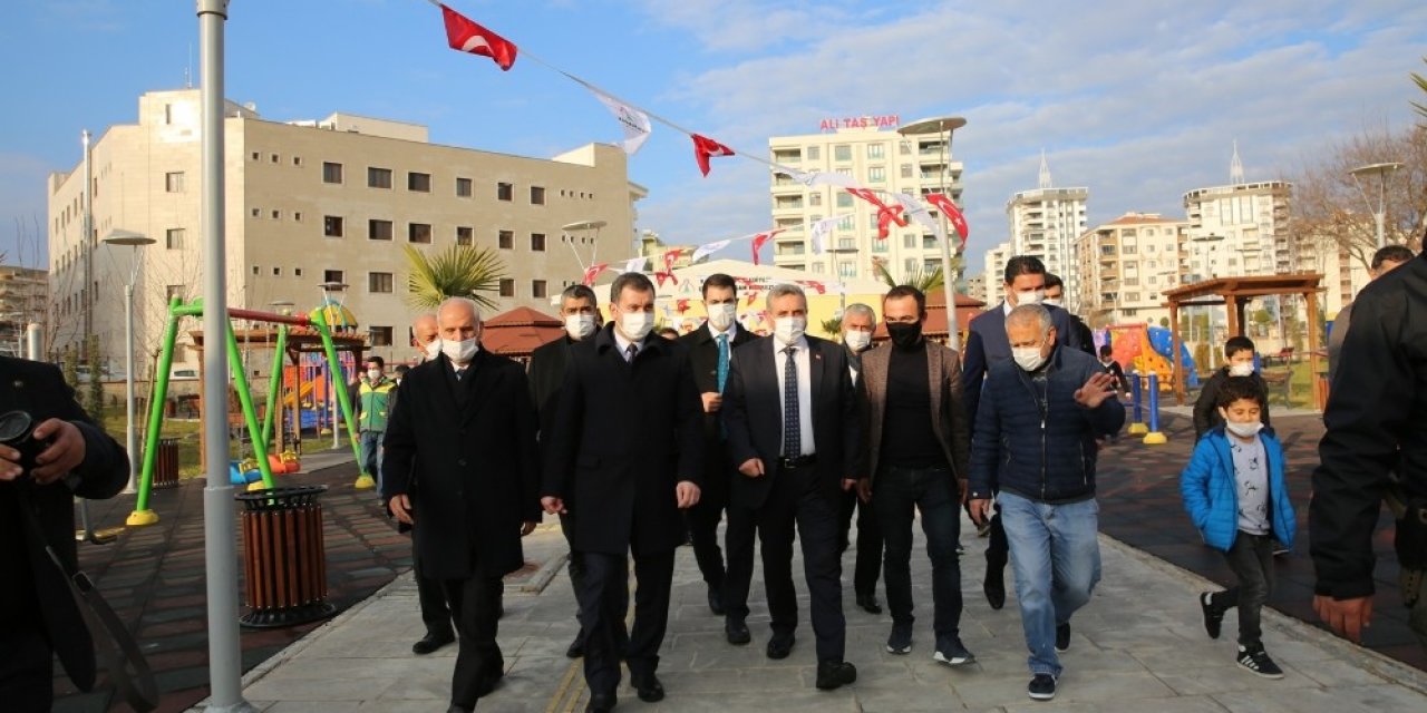 Karaköprü’de Engelleri Kaldıran Merkez Hizmete Açıldı