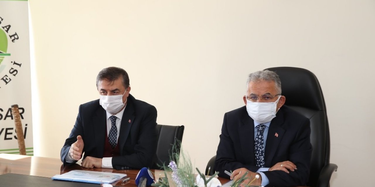 Başkan Büyükkılıç 2021 Yatırımları İçin Yeşilhisar’da