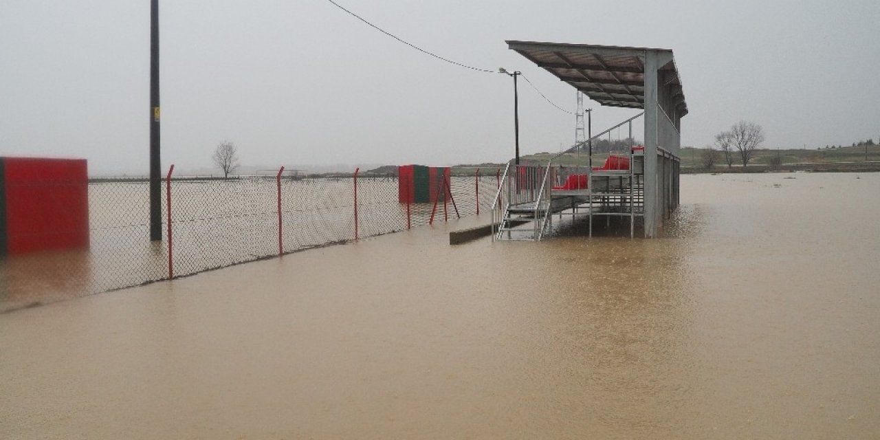Edirne’de Dere Taştı Yerleşim Yerleri Sular Altında Kaldı