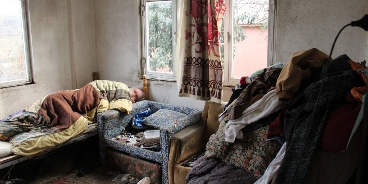 Ordu’da 70 Yaşındaki Kimsesiz Adam, Harabe Evden Alınıp Huzurevine Yerleştirildi