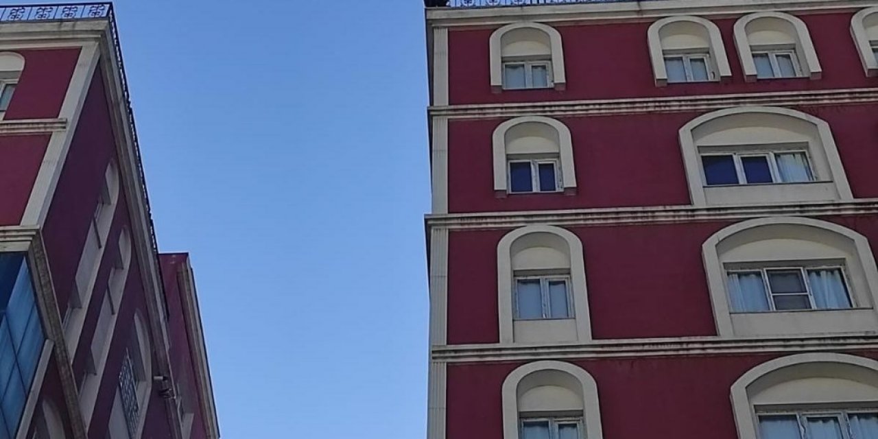 Kız Arkadaşı Sosyal Medya Hesaplarından Engelleyince İntihara Kalkıştı