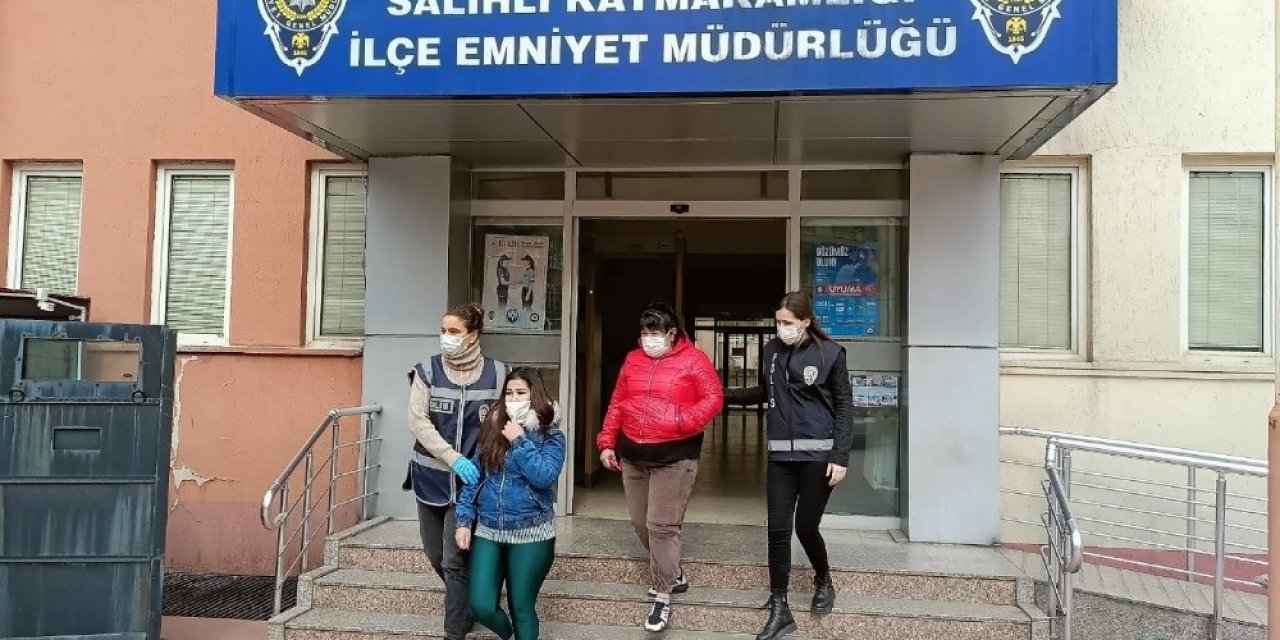 Manisa’da 2 Eve Fuhuş Operasyonu