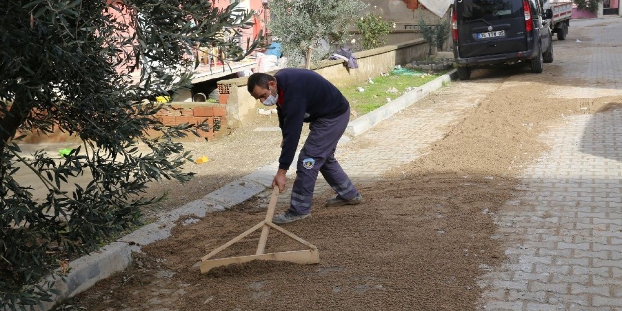 Turgutlu Belediyesi Yağıştan Etkilenen Mahallelerde Çalışmalara Başlattı