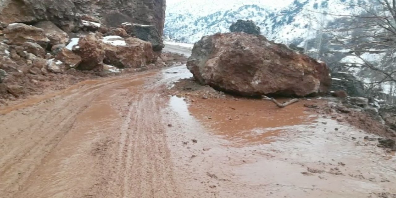 Kar Yağışı Heyelana Neden Oldu