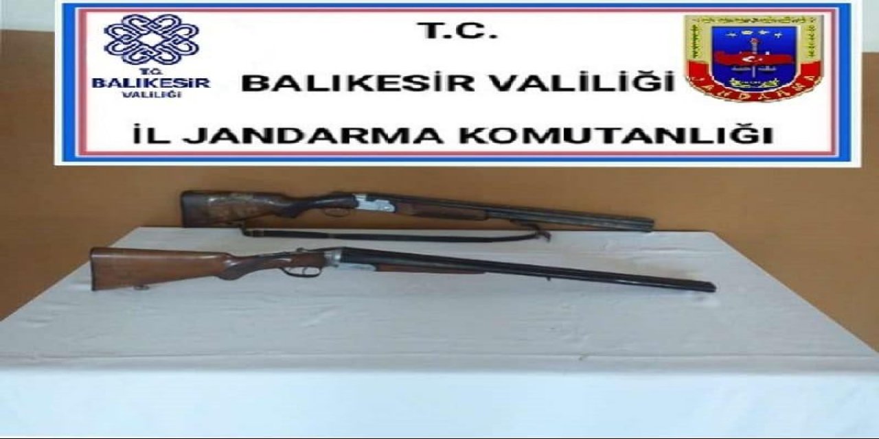 Balıkesir’de Jandarma 10 Aranan Şahsı Yakaladı