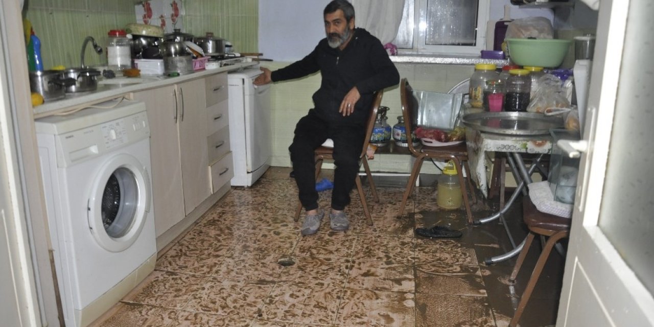 Taşan Dere Suları, Evi Savaş Alanına Çevirdi