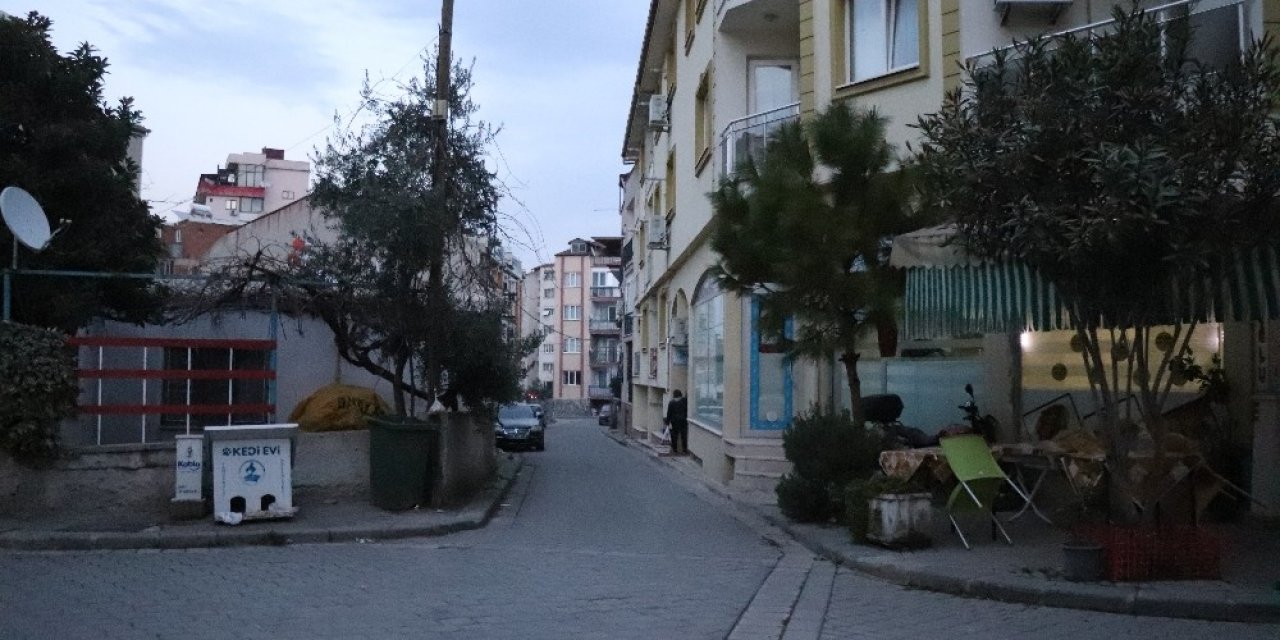Apart Dairesinde Çıkan Kavgada 1 Kişi Silahla Yaralandı