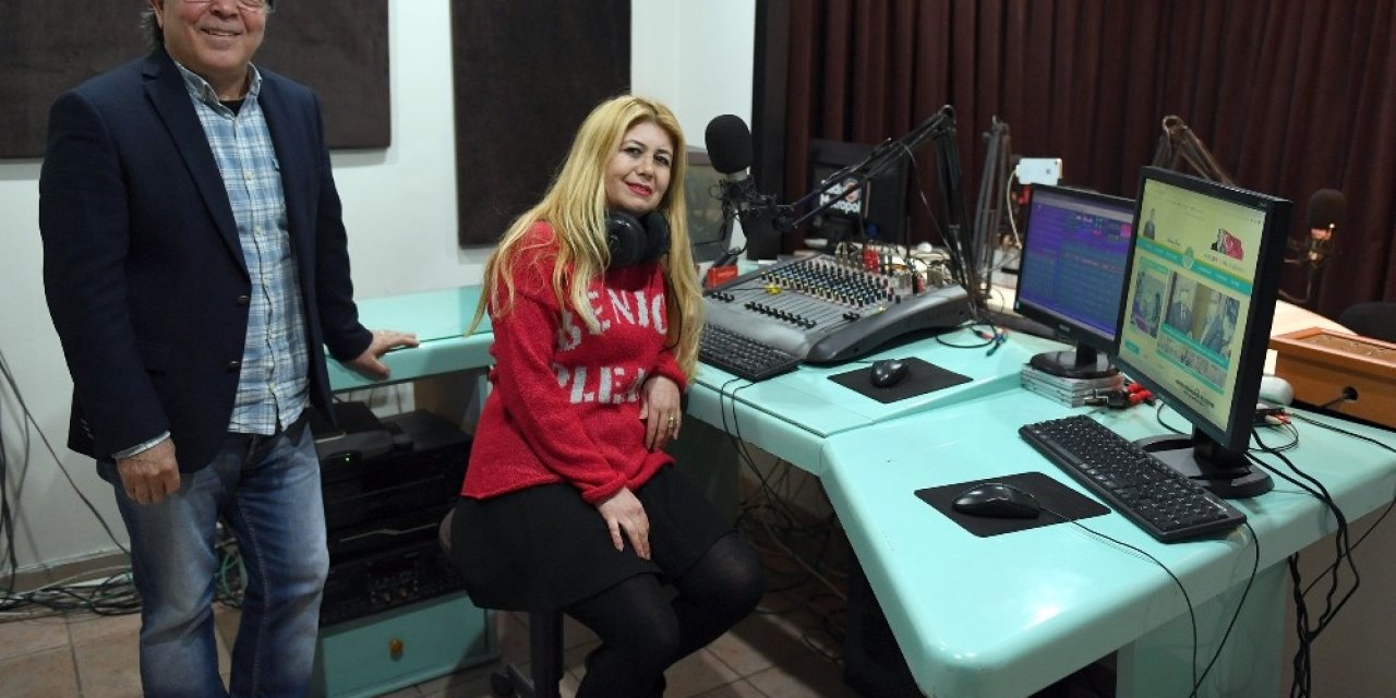 Mersin’de Yerel Radyolara "sesli Bülten"