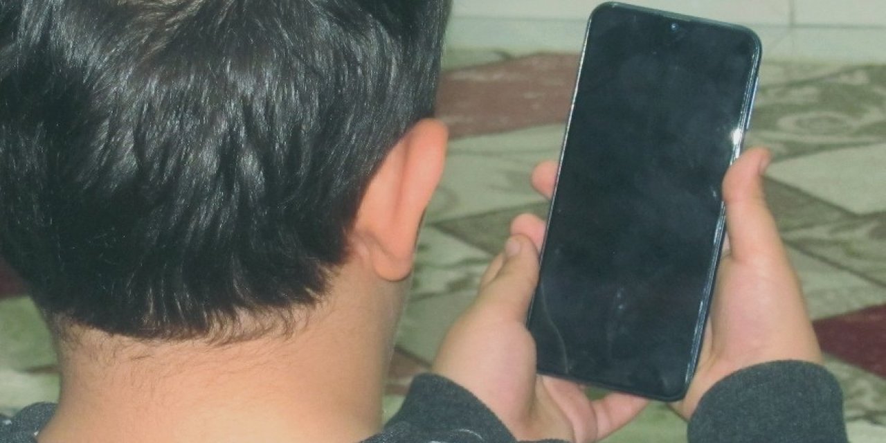 32 Bin Nüfuslü İlçenin 27 Mahallesinde İnternet Yok