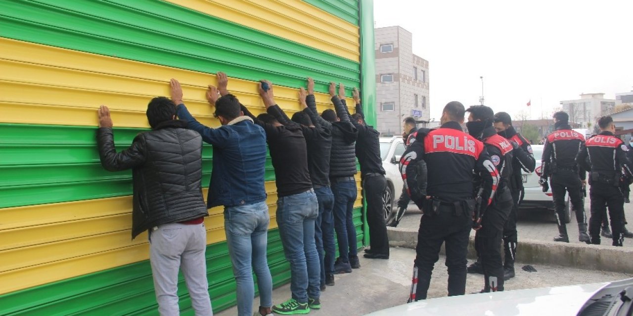Şanlıurfa’da Silahlı Çatışma Kamerada: 30 Gözaltı
