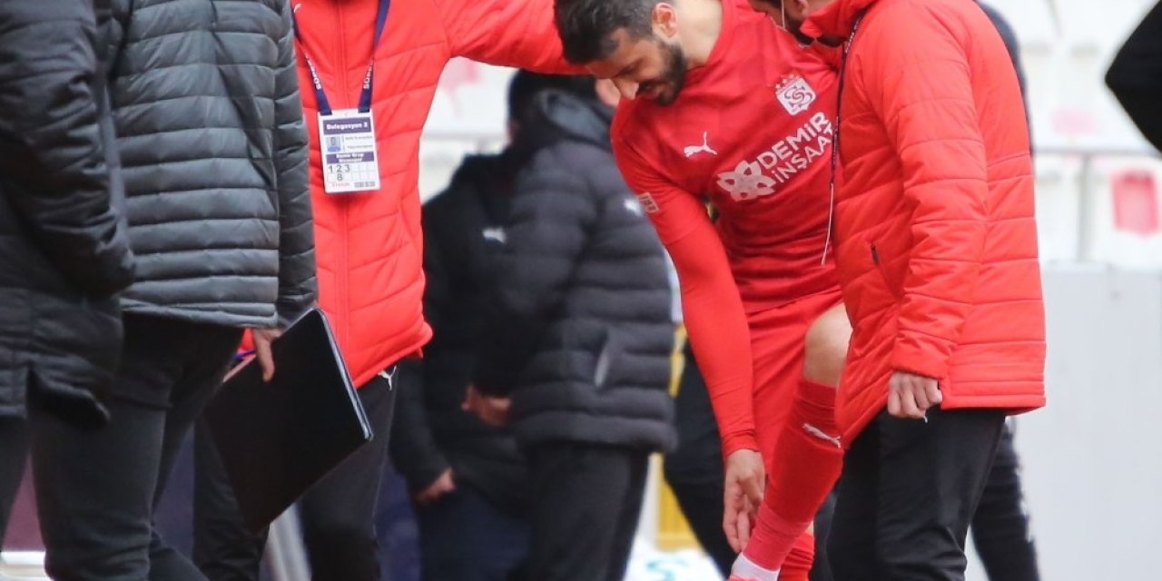 Sivasspor’da Caner Osmanpaşa Sakatlandı!