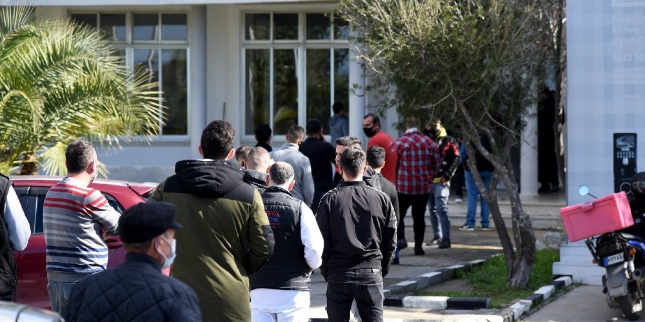 Kktc’de Pcr Testleri, İkinci Bir Duyuruya Kadar Durduruldu