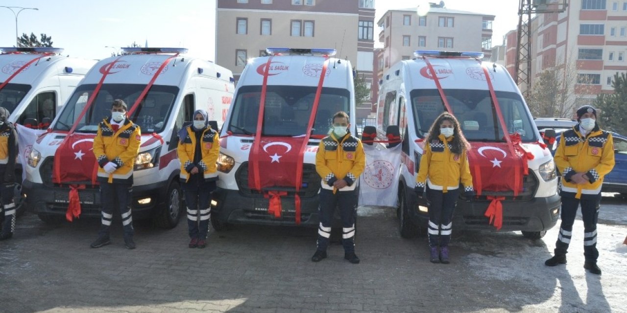 Kars’ta Sağlık Filosuna 4 Ambulans Daha Katıldı