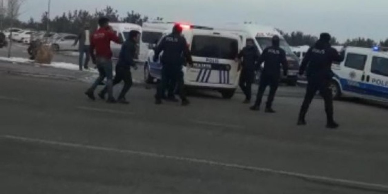 Erzurum’da Minibüs Şoförlerinin Taşlı Sopalı Kavgası: 9 Yaralı