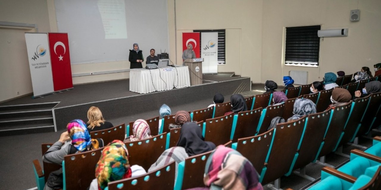 Van’da ‘gönülden Gönüle Dost Sohbetleri’ İlgi Görüyor