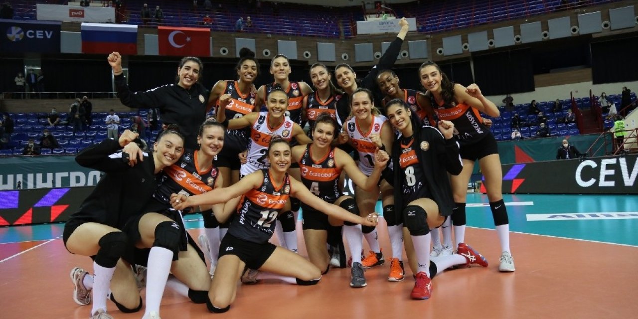Eczacıbaşı Vitra, Namağlup Tur Atladı