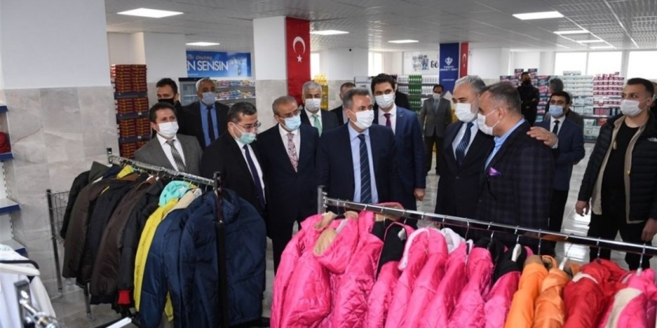 "hayır Çarşısı" Dualarla Açıldı