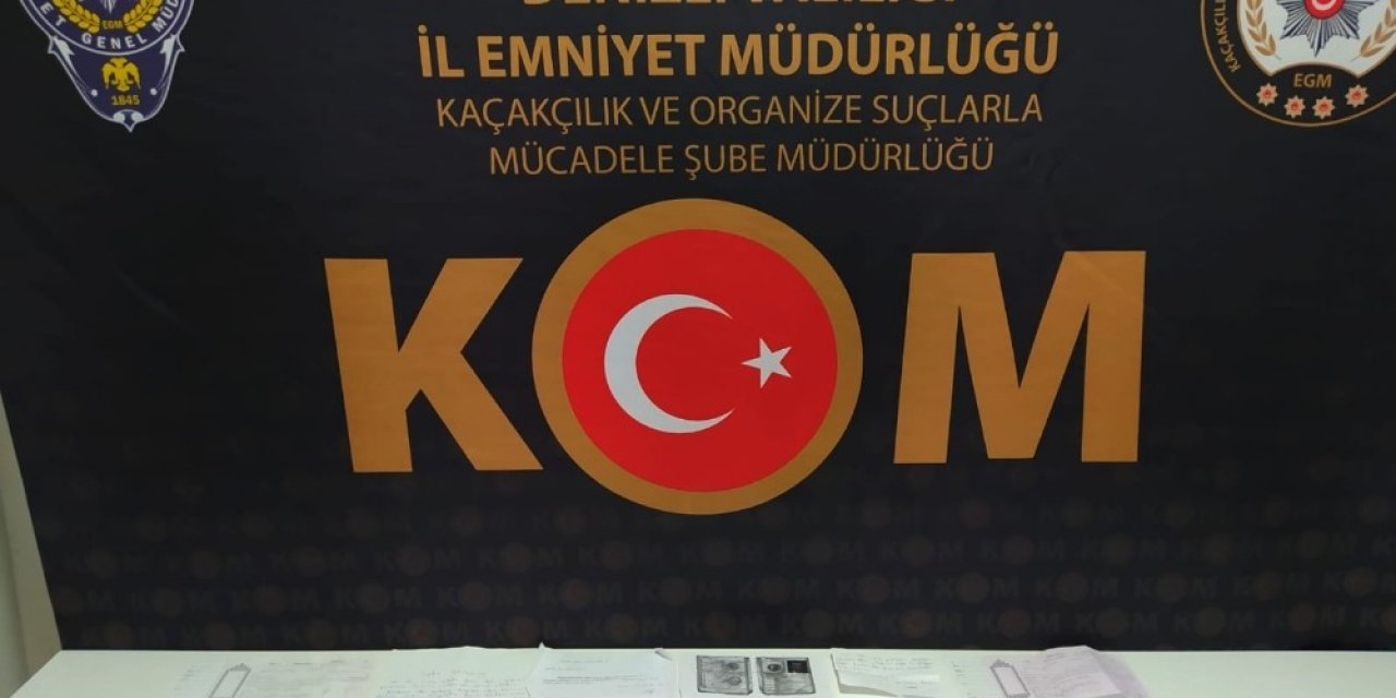 21 Kişiyi Dolandıran Tefecinin Evinden Yüklü Meblağda Senet Çıktı