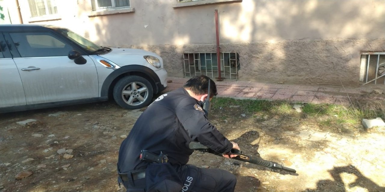 Polisten Kaçmaya Çalışan Şüpheli Kıskıvrak Yakalandı