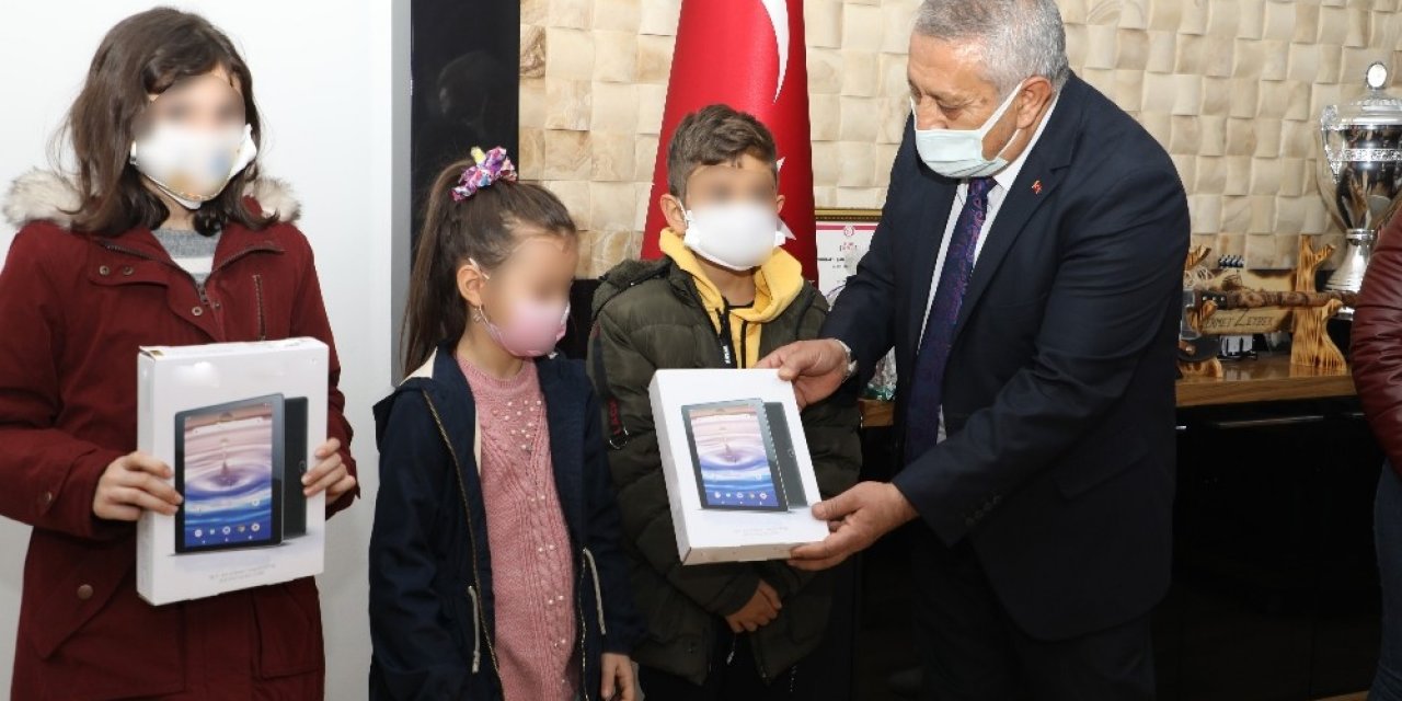Afyonkarahisar Belediyesinden Eğitime Önemli Destek