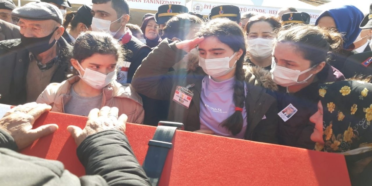 Şehit Babaya Kızından Son ‘selam’