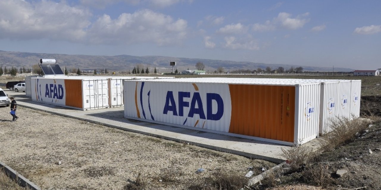 Afad’ın Yaşam Malzemelerine Göz Diktiler