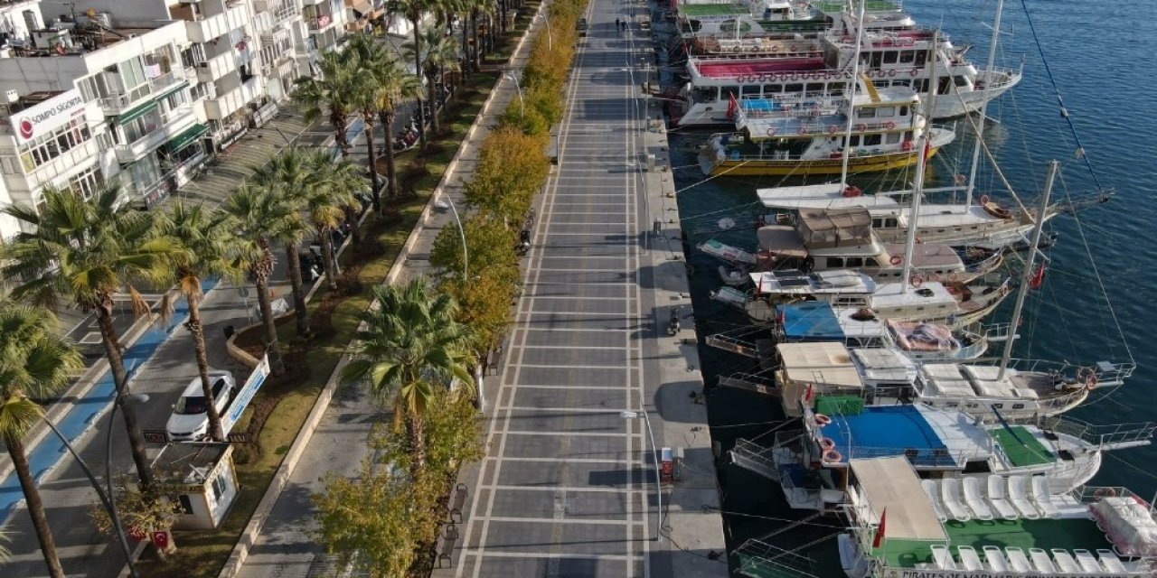 Marmaris’te Hafta Sonu Sahilde Yürümek Yasaklandı