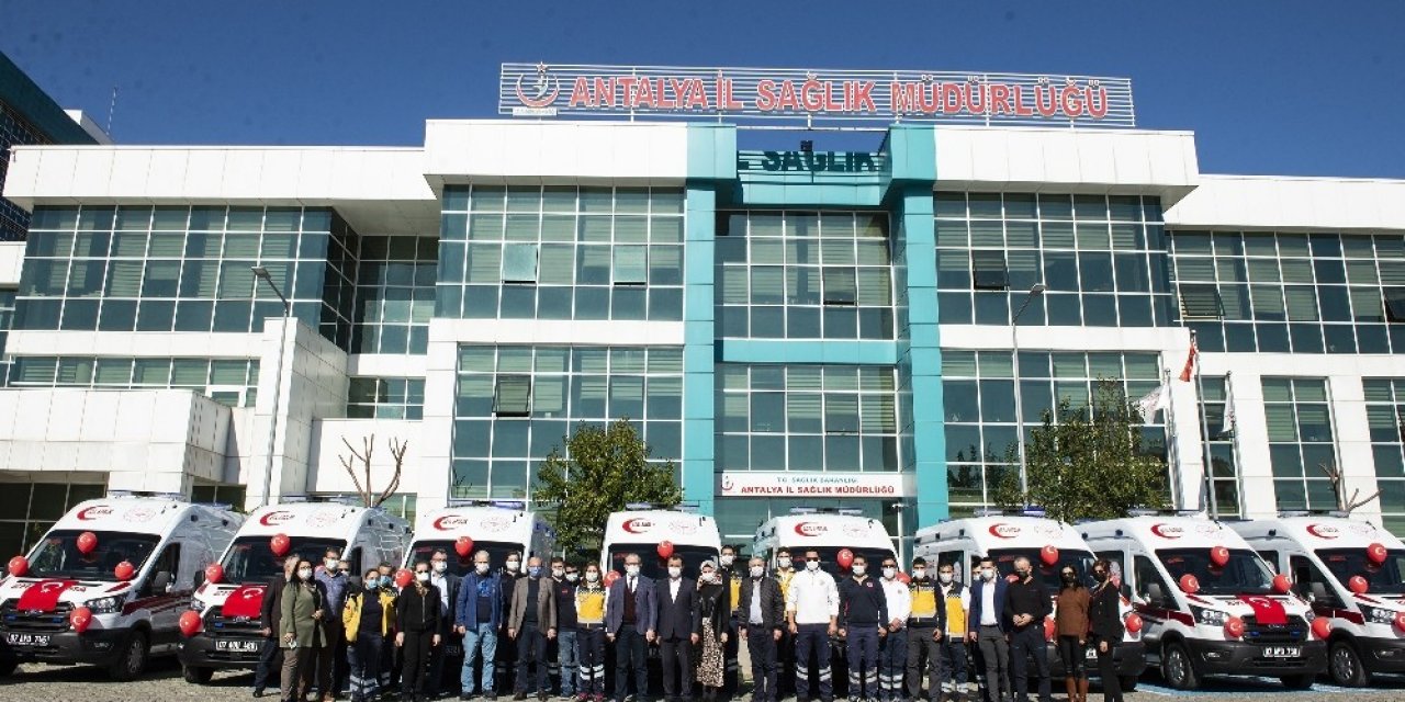 10 Yeni Ambulans Acil Sağlık İstasyonlarına Teslim Edildi