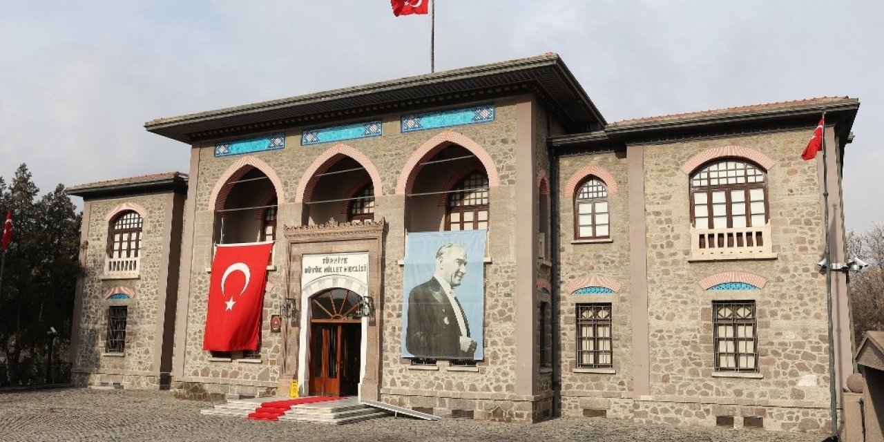 Gazilik Ünvanının Verilişi İlk Meclis Binasında Kutlanacak