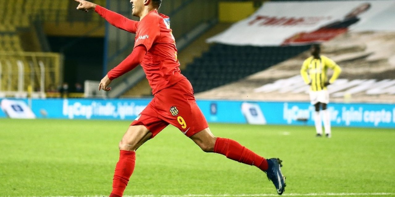 Umut Bulut 500. Maçına Çıktı
