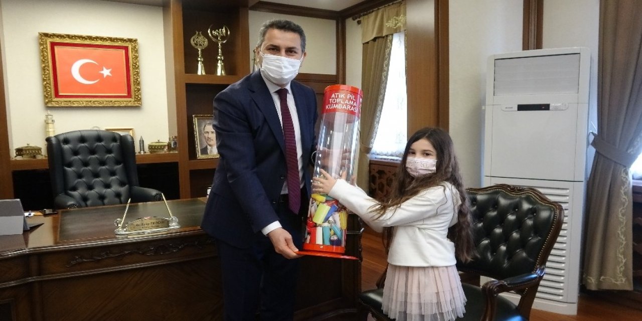 Minik Çevreci Geri Dönüşüme Dikkat Çekti