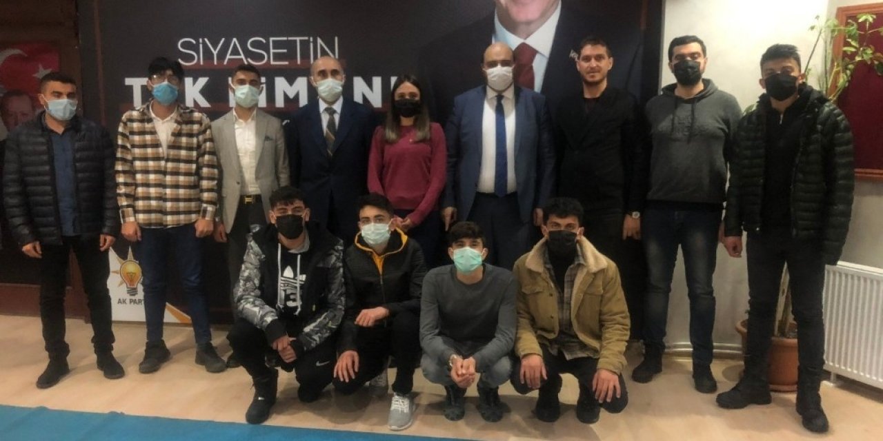 Başkan Orhan’la Aziziye’de Gençlik Buluşması