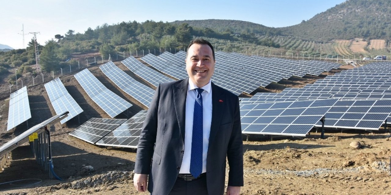 Akhisar Belediyesi Güneş Enerjisinden Elektrik Üretmeye Başladı