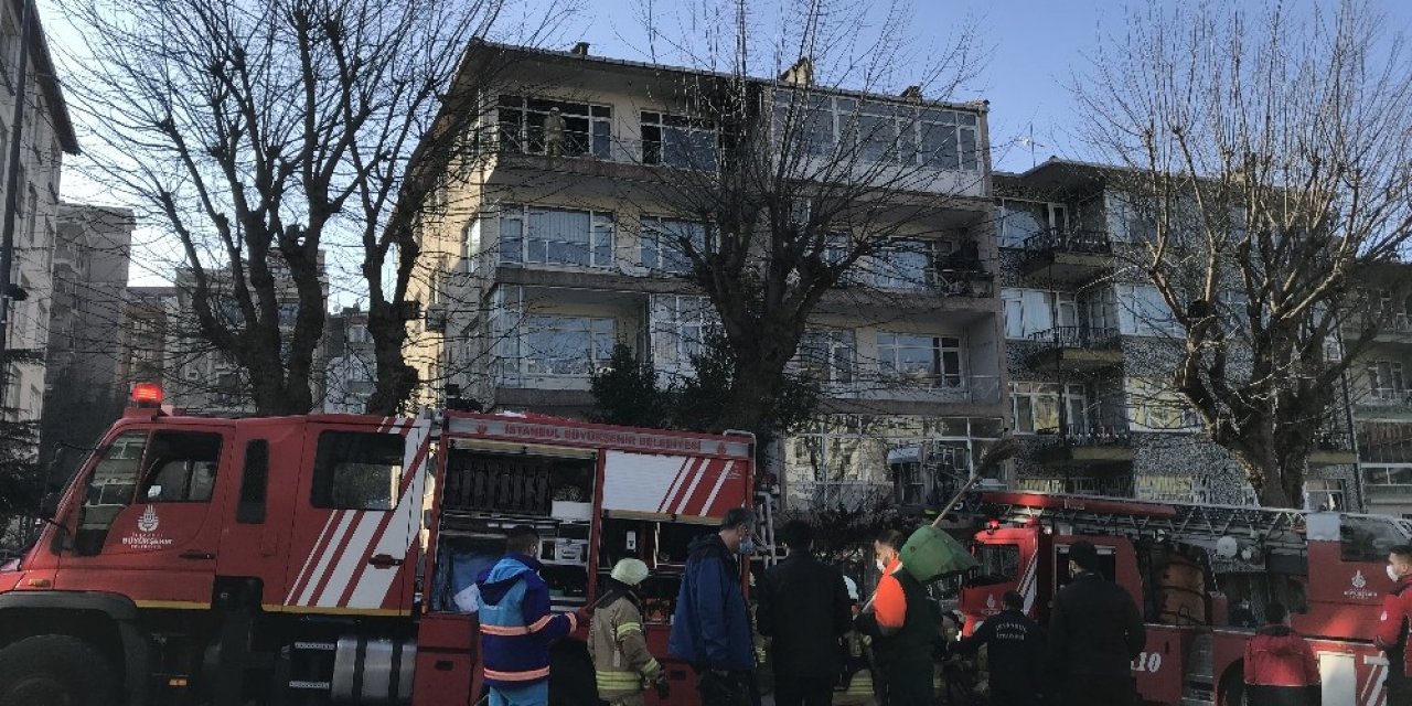 Üsküdar’da Kısıtlama Sabahına Yangınla Uyandılar