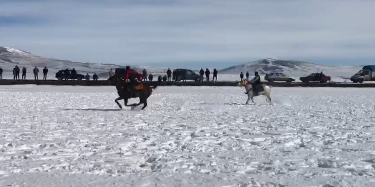 Kars’ta Kar Üzerinde Cirit Coşkusu