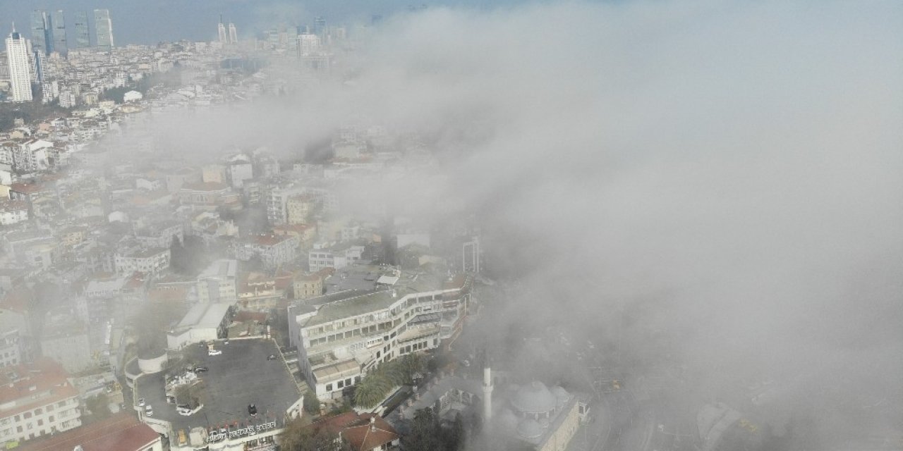 İ̇stanbul’da Sis Manzaraları