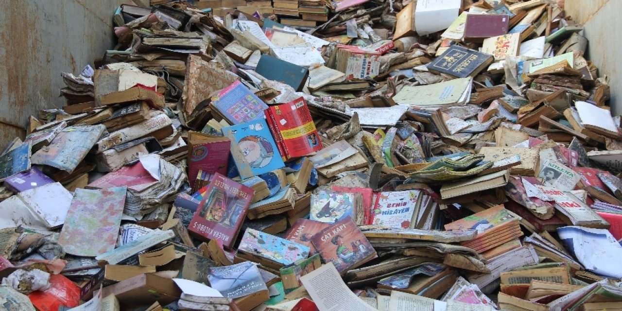 35 Bin Adet Kitap Sel Sularına Teslim Oldu