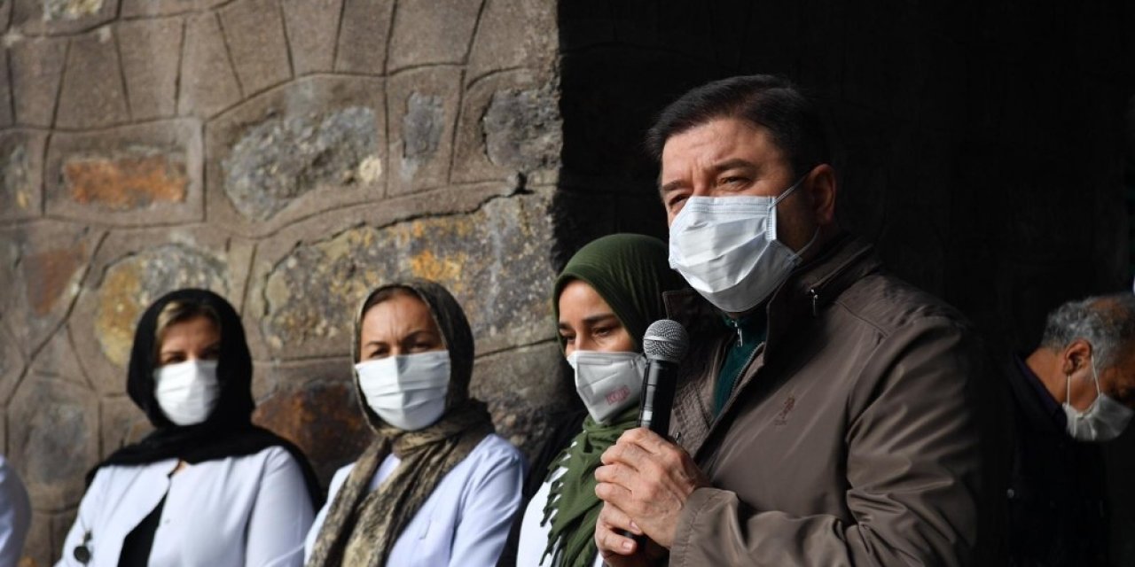 Süreyya Paşa Kabri Başında Dualarla Anıldı