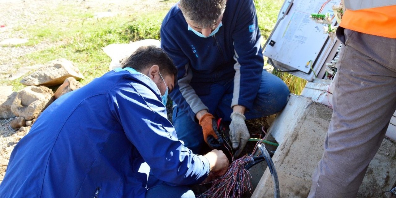 İ̇nternet Kabloları 6’ıncı Kez Çalınan Mahalleli İsyan Etti