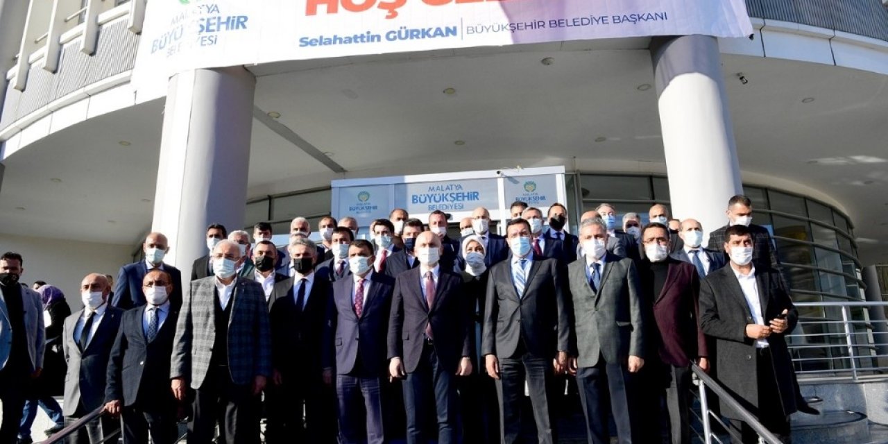 Bakan Karaismailoğlu’ndan Malatya Büyükşehir Belediyesi’ne Ziyaret