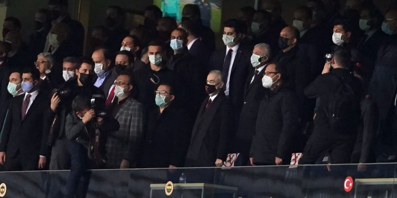 Bakan Kasapoğlu Ve Başkanlar Tribünde