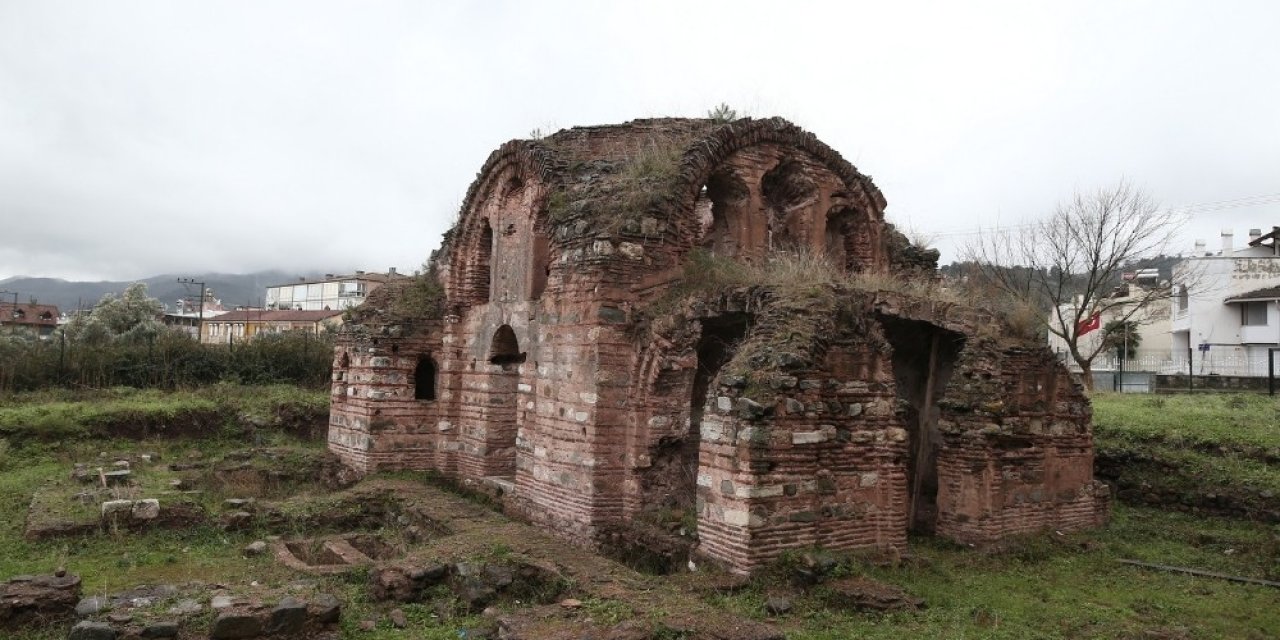 Aziz Aberkios Adına Yapılan Kilise Turizme Açılmayı Bekliyor